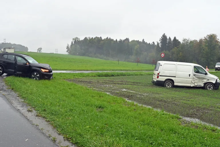 Littau LU - 60'000 Franken Sachschaden nach Unfall 