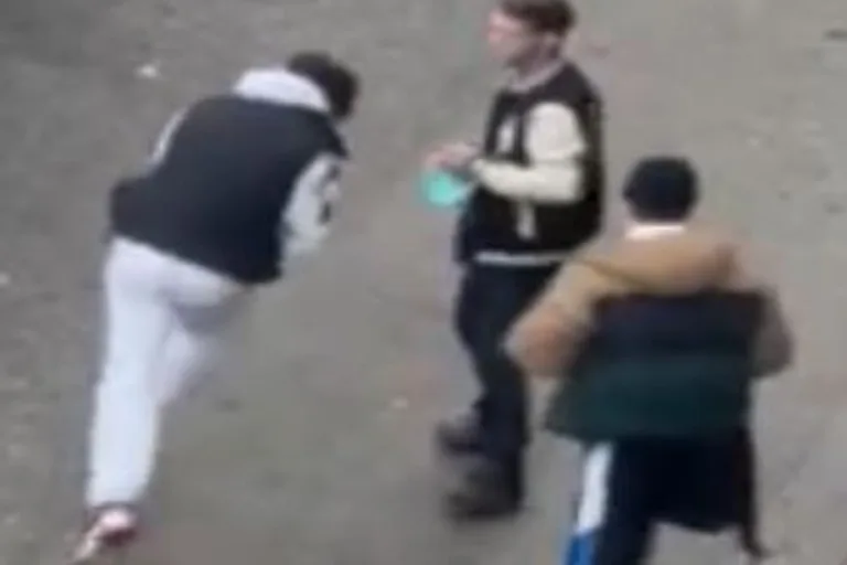 Hamburg - Fotofahndung nach schwerem Raub