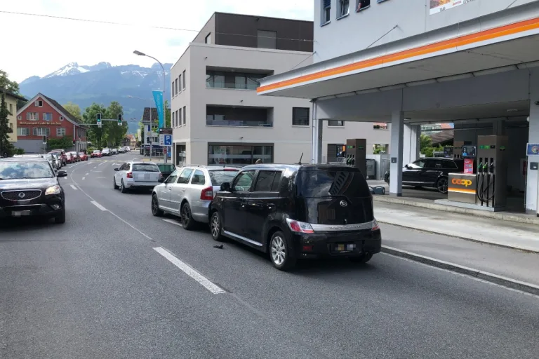 Zwei Verletzte nach Auffahrkollision in Buchs SG