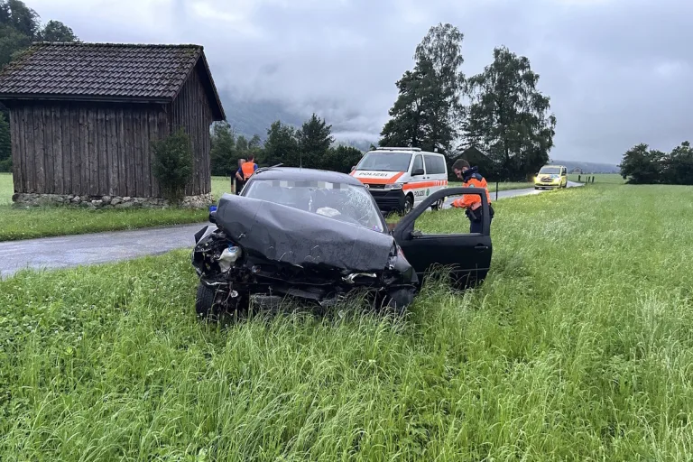 Rufi SG - Fahrunfähig schwer verunfallt 
