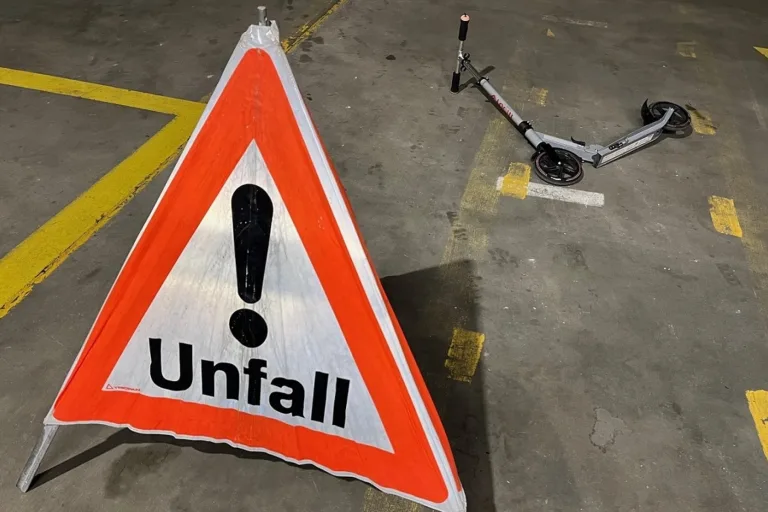 Ramsen SH – Trottinettfahrer (8) bei Unfall von Auto erfasst