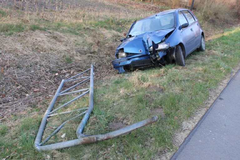 Stemwede – Auto-Fahrer (21) verursacht Unfall und lässt sich mit Taxi nachhause fahren