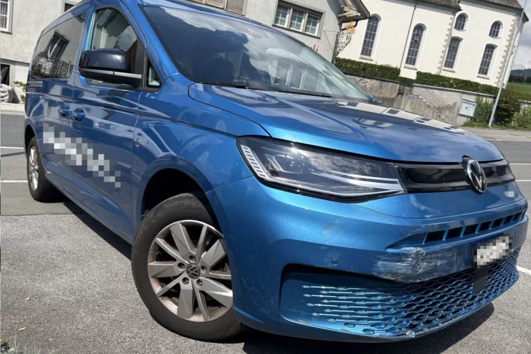 St. Gallenkappel SG – Lenkerin bei Unfall verletzt
