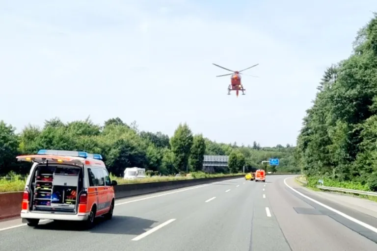 A1 Remscheid NW – Motorradfahrer bei Alleinunfall schwer verletzt
