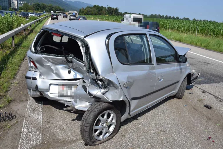 Oensingen SO - Auffahrunfall zwischen zwei Autos auf der A1