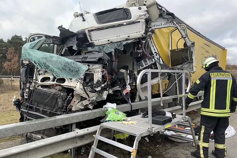 Sittensen - Mann stirbt auf der A1