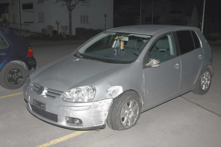 Gossau SG – Autofahrer flüchtet nach Kollision