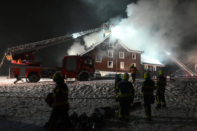 Degersheim SG – Wegen Brand aus Feuer gesprungen und verletzt