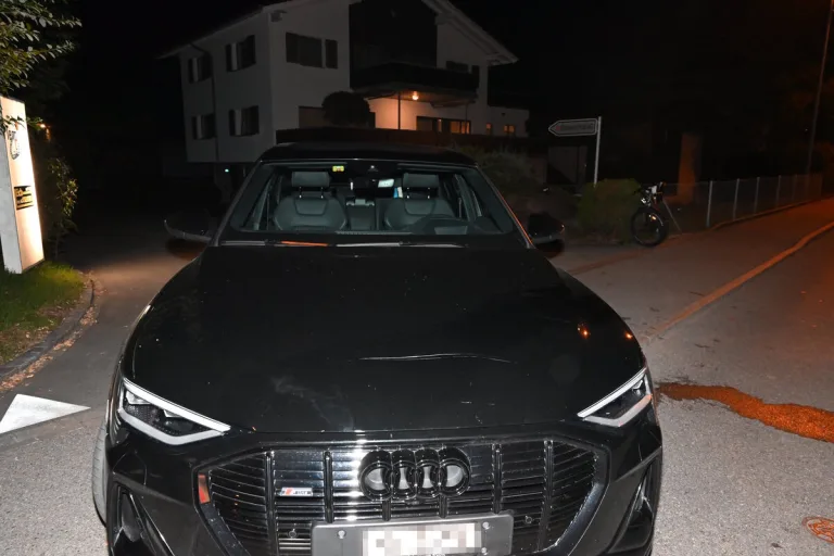 Tübach SG -  Frontale Kollision zwischen Auto und E-Bike