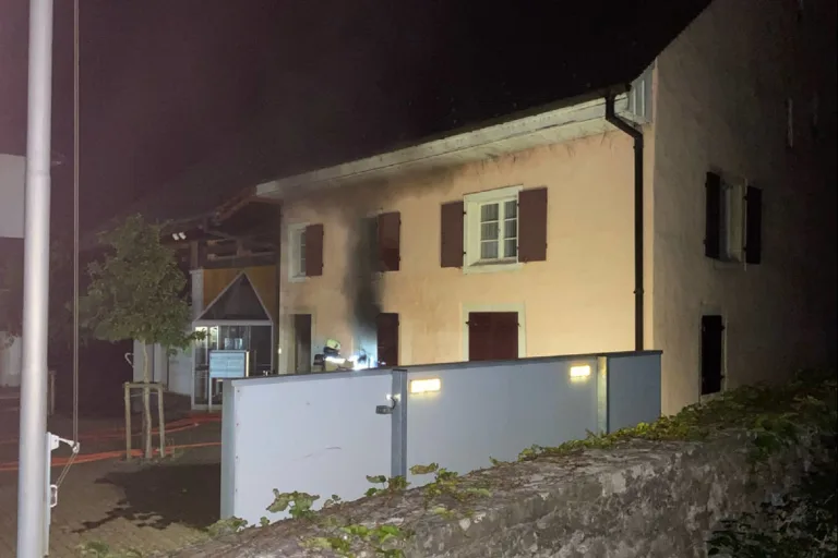 Brislach BL – Brandfall erfordert Feuerwehreinsatz