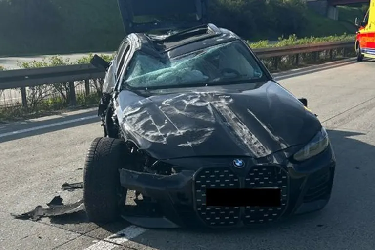 Bad Lobenstein – BMW-Fahrer bei Unfall mit Lkw schwer verletzt