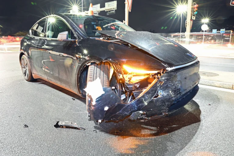 Inwil LU – Hoher Sachschaden nach Unfall