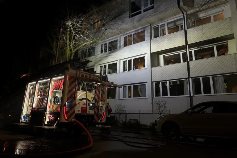 Rorschach SG - Altersheimbewohner wegen Brand evakuiert - Mindestens vier Personen verletzt