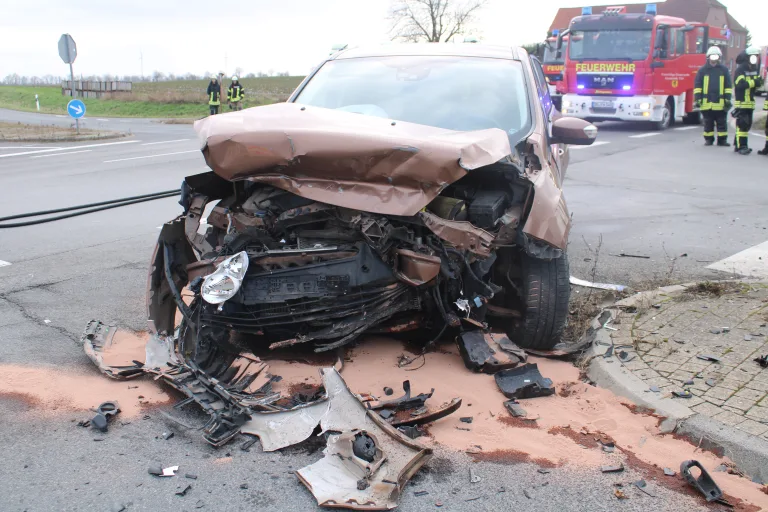 Titz-Gevelsdorf – Trotz Stoppschild – Unfall auf der Kreuzung