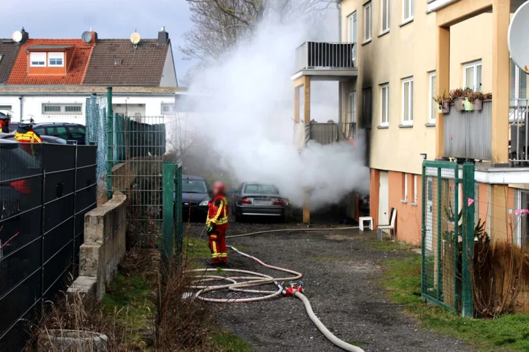 Düren – Brand bei Pkw Reparatur ausgebrochen