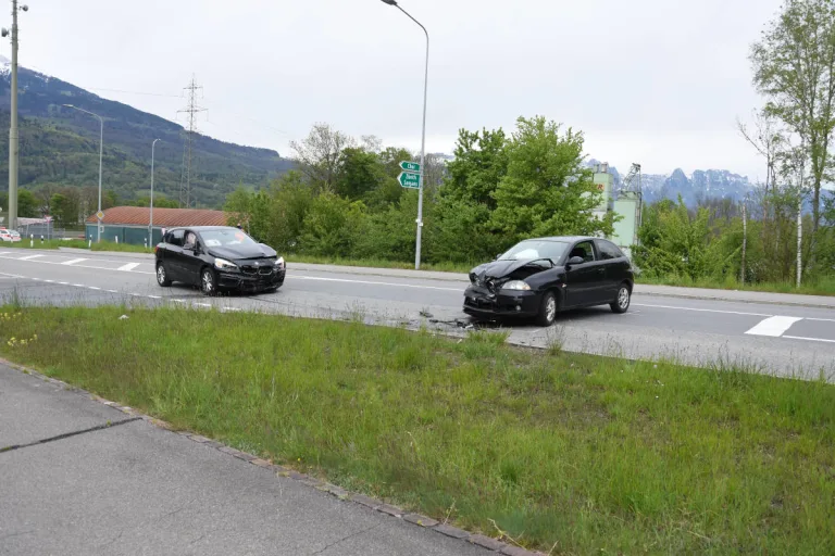 Sevelen SG – Zwei verletzte Autofahrerinnen nach Frontalkollision