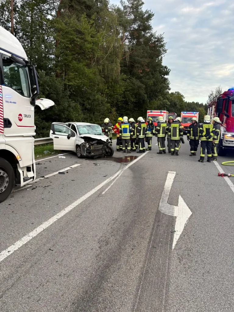 Falkenberg – Autofahrerin (76) stirbt nach Unfall mit Sattelzug