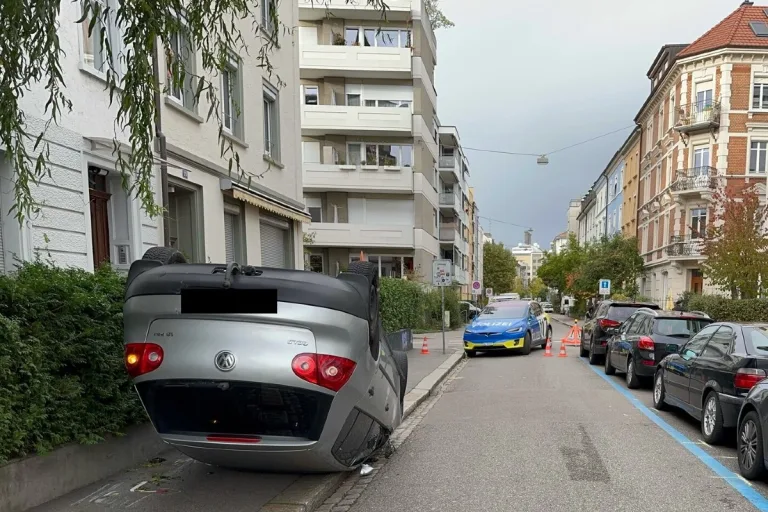 Basel - Unfall gebaut und zu Fuss abgehauen - zwei Jugendliche gefasst