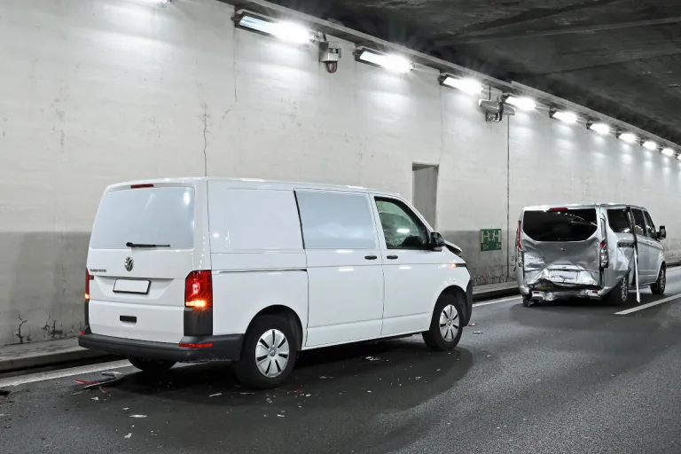 Stadt Luzern – Autobahn A2: Sechs Personen bei Auffahrunfall verletzt