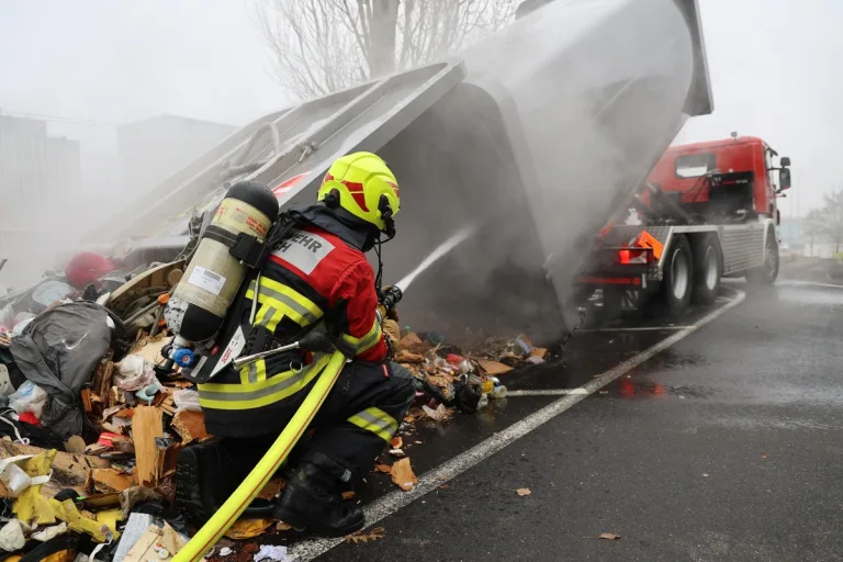 Risch Rotkreuz ZG – Mottbrand in einer Entsorgungsstation 