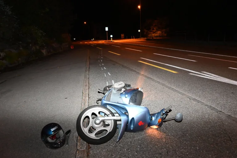 Wattwil SG – Betrunkener 17-Jähriger baut mit Roller Unfall