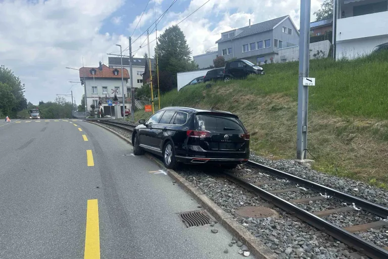 Trogen AR – Unfall wegen Sekundenschlaf