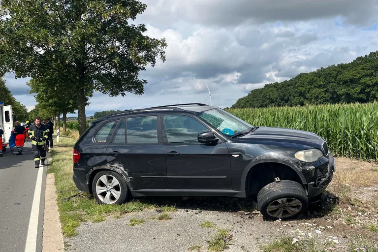 Senden NW – Unfall von Pkw mit Radlader