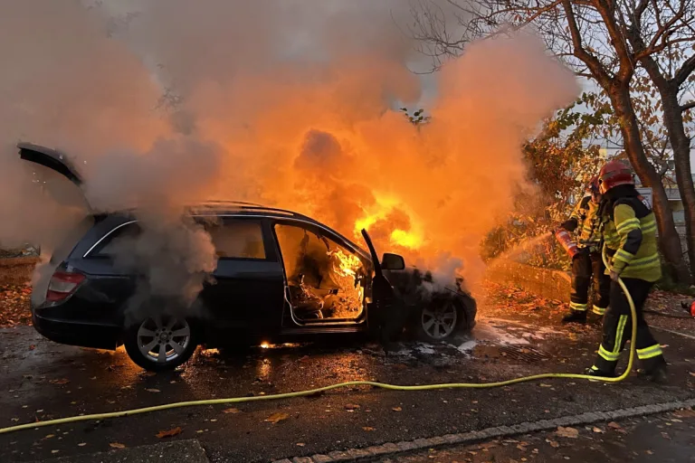 Herisau AI – Auto bei Brand komplett zerstört