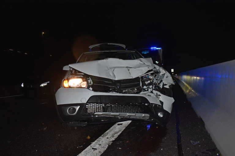 A2 Knutwil LU – Auffahrunfall zwischen zwei Autos