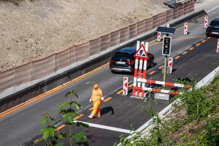 Zwischen Interlaken-Ost und Brienz - A8 gesperrt