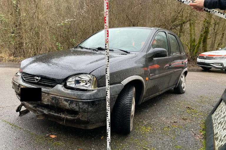 Laufen BL – Unfall gebaut und davongefahren