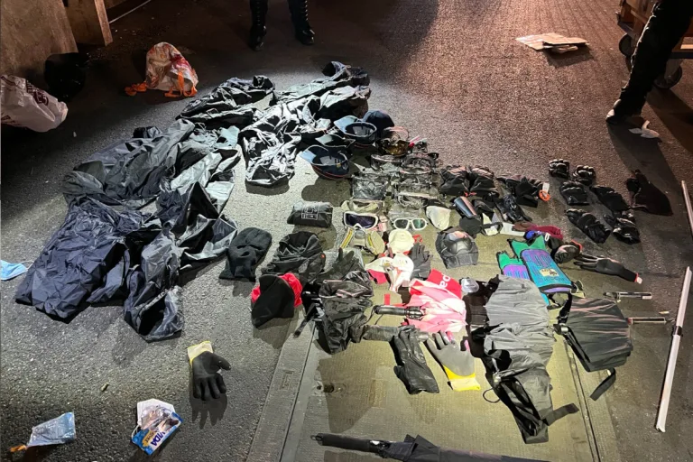 Bern – Demonstranten bei unbewilligter Kundgebung eingekesselt 