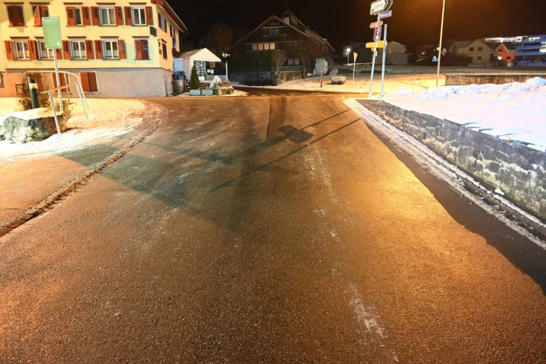 Sennwald SG – Mann auf Trottoir angefahren