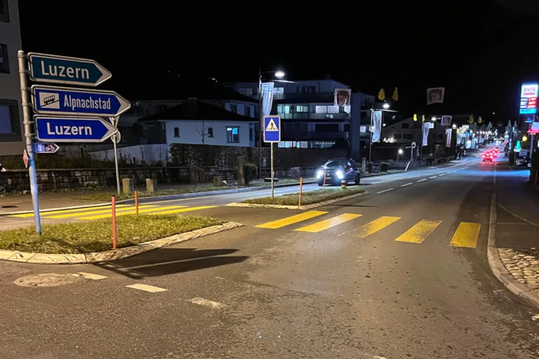 Alpnach Dorf OW – Autofahrerin erfasst Fussgänger auf Zebrastreifen