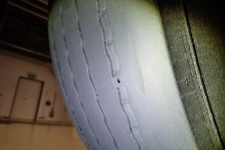 Erstfeld UR - Fahrzeug nach Carkontrolle stillgelegt