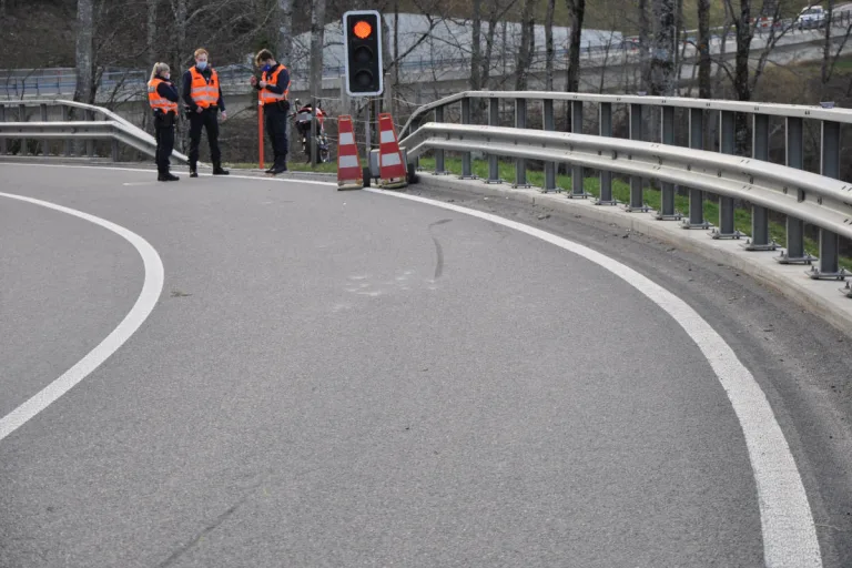 Beinwil SO – REGA-Einsatz nach Selbstunfall mit Motorrad