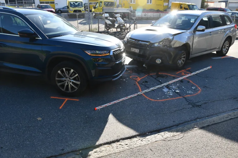 Unfall in Chur GR – Totalschaden nach Kollision zwischen zwei Autos