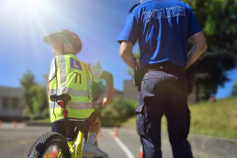 Schüler-Radfahrertests im Kanton Luzern – Sicher bewegen im Strassenverkehr 