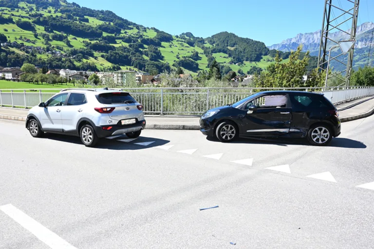 Flums SG – Fahrer (95) bei Kollision von zwei Pkw verletzt