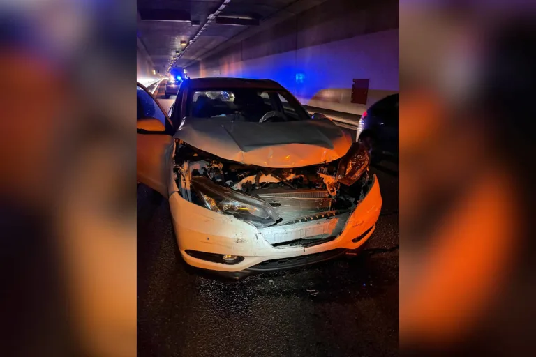 A5 Grenchen SO – Auffahrkollision im Wititunnel – 4 Personen verletzt