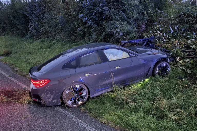 A1 Rheineck SG – Lenker verletzt nach Unfall mit Überschlag