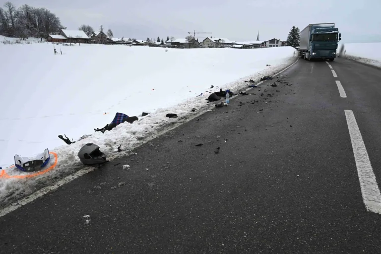 Oberbüren SG - 17-jähriger Motorradfahrer bei Unfall verletzt
