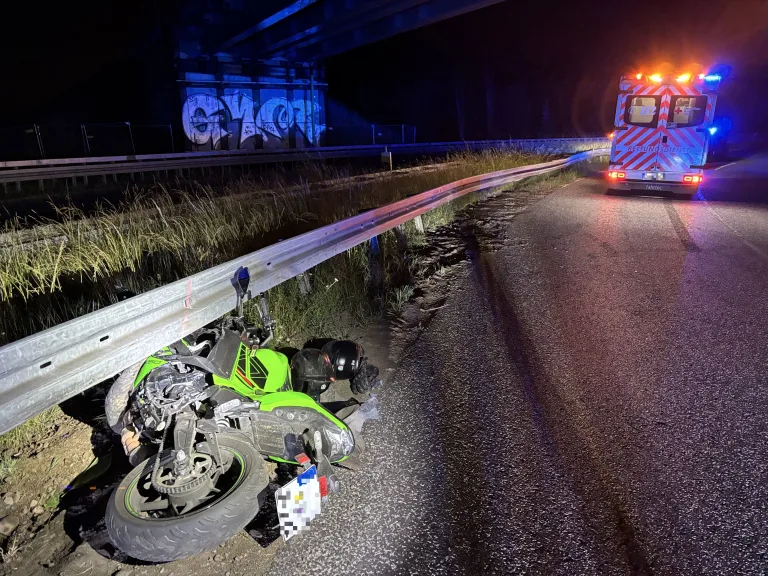 Frankfurt – Motorradfahrer bei Kollision auf A66 schwer verletzt
