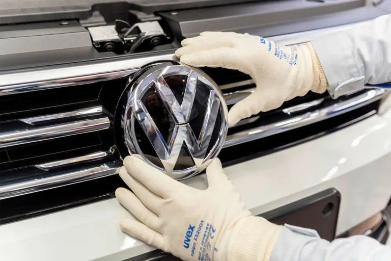 Schraube am Lenkgetriebe kann abreißen – Rückruf bei Audi und VW