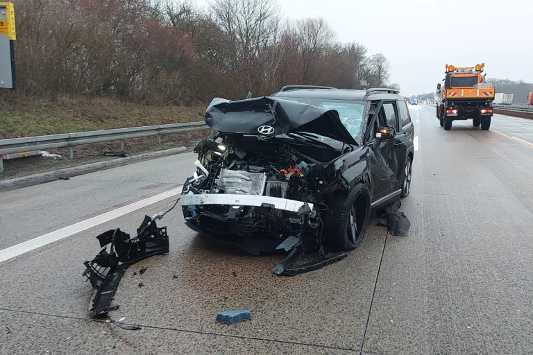 A7 Harsum – Unfall in Baustelle führt zu Vollsperrung