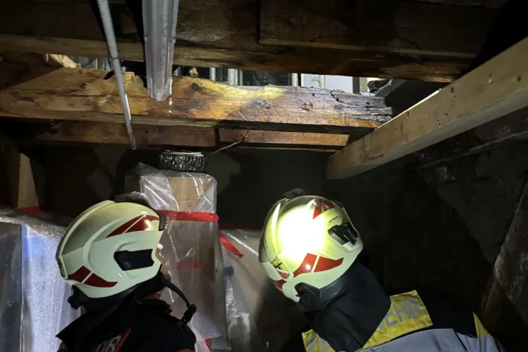 Netstal GL – Mottbrand bei Bauarbeiten ausgelöst