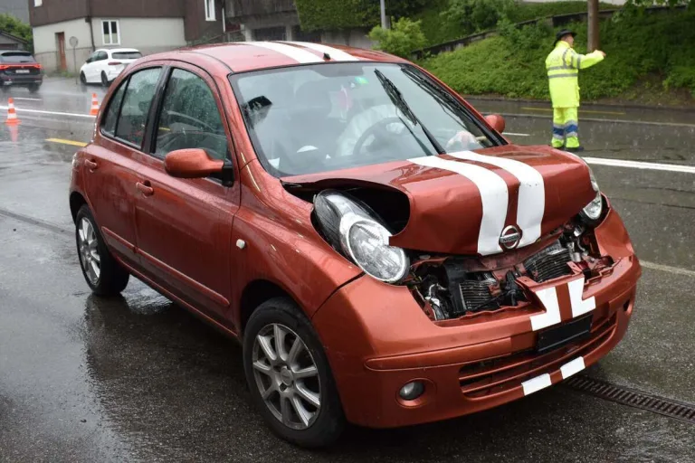 Unfall in Herisau AR - Bremsmanöver zu spät bemerkt 