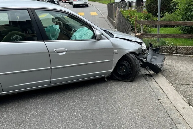 Unfall in Appenzell AI – 68-Jährige kollidiert mit Gartenzaun