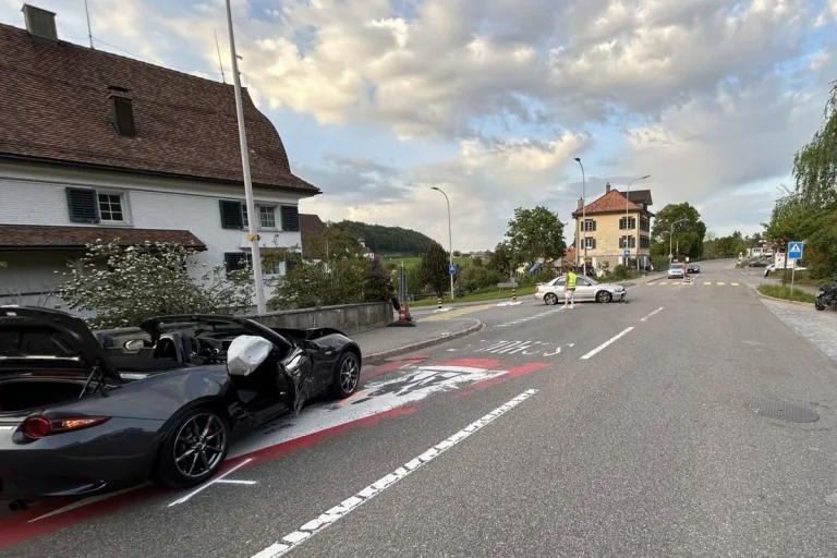 Grub AR – Verkehrsunfall zwischen zwei Autos