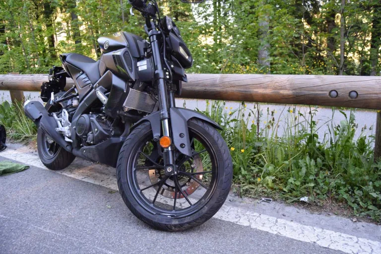 Speicher AR - 18-jährige Motorradlenkerin bei Unfall schwer verletzt